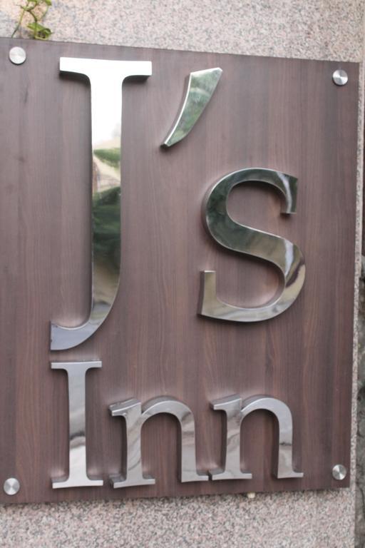 J'S Inn Ню Делхи Екстериор снимка